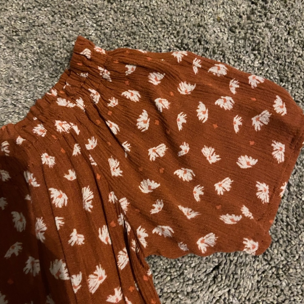 Floral Top in Rust from Rewind - Picture 4 of 5